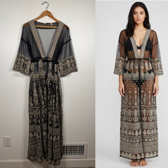 Soft Surroundings Dresses & Skirts - Soft Surroundings Sheer Lace Embroidered Kimono Robe‎ Coverup Gown